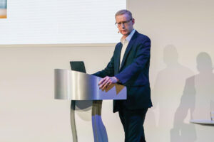 jlr adrian mardell 01 0 4