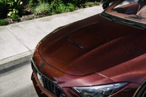 브라부스, 몬터레이 카위크서 1,000마력 ‘로켓 GTC 딥 레드’ 공개