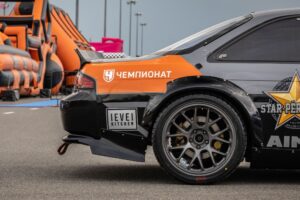 680마력 괴물 엔진 품은 러시아 드리프트카