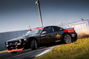 680마력 괴물 엔진 품은 러시아 드리프트카