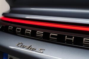 포르쉐 992.2 터보 S 등장…하이브리드 파워로 노르트슐라이페 14초 단축