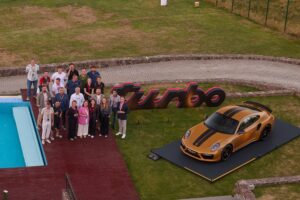 포르쉐 992.2 터보 S 등장…하이브리드 파워로 노르트슐라이페 14초 단축