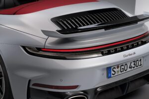 포르쉐 992.2 터보 S 등장…하이브리드 파워로 노르트슐라이페 14초 단축