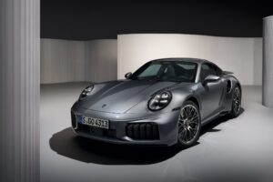 포르쉐 992.2 터보 S 등장…하이브리드 파워로 노르트슐라이페 14초 단축