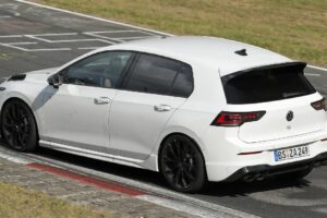 폭스바겐, 사상 가장 강력한 골프 R 개발 중