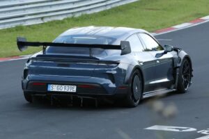 imgi 22 Porsche Taycan Turbo GT4 RS 010 glixwa 6