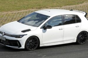 폭스바겐, 사상 가장 강력한 골프 R 개발 중