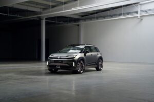 imgi 60 volkswagen reveals new electric crossover concept calls it id cross 2 99