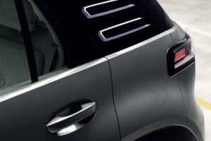 imgi 82 volkswagen reveals new electric crossover concept calls it id cross 17 76