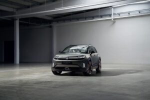 imgi 68 volkswagen reveals new electric crossover concept calls it id cross 3 84