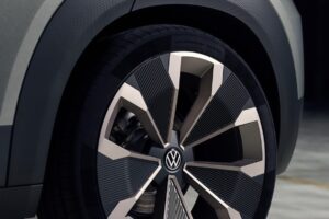 imgi 84 volkswagen reveals new electric crossover concept calls it id cross 19 77