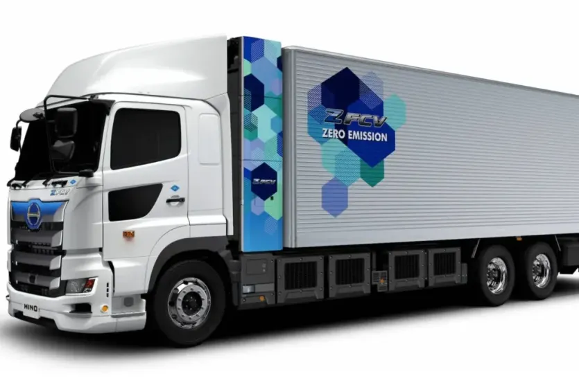 hino profia z fcv front 2025 1400x933.jpg 8