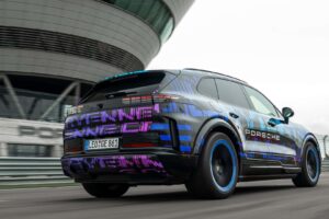 porsche cayenne electric am porsche experience center in leipzig 2 6