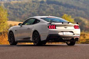 포드, 머스탱으로 드리프트 시장 겨냥… RTR 협업 모델 내년 출시