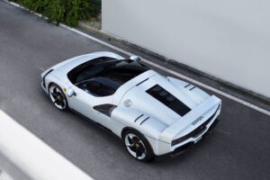 페라리, 단 한 명을 위한 ‘F40 오마주’… 신형 원오프 모델 SC40 공개