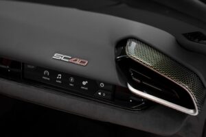 페라리, 단 한 명을 위한 ‘F40 오마주’… 신형 원오프 모델 SC40 공개