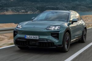 imgi 21 New Porsche Cayenne Electric reveal images 3 21
