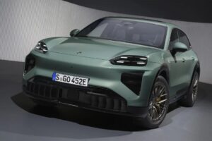 imgi 18 New Porsche Cayenne Electric reveal images 10 1 23