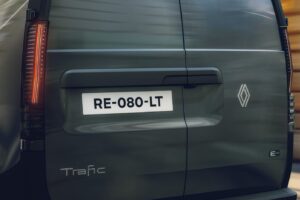 imgi 11 renault trafic e tech 2025 4 1400x933 1 15