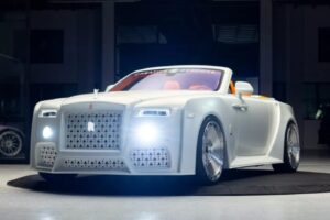 롤스로이스의 금기를 깼다, 두바이가 만든 ‘광기의 Dawn’