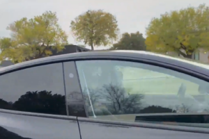 테슬라 무인 로보택시 2 2