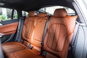 22인치 휠에 카본 풀세트, 만하르트 MHX6 500의 위협적 존재감