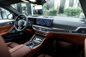 22인치 휠에 카본 풀세트, 만하르트 MHX6 500의 위협적 존재감