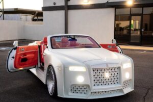 롤스로이스의 금기를 깼다, 두바이가 만든 ‘광기의 Dawn’