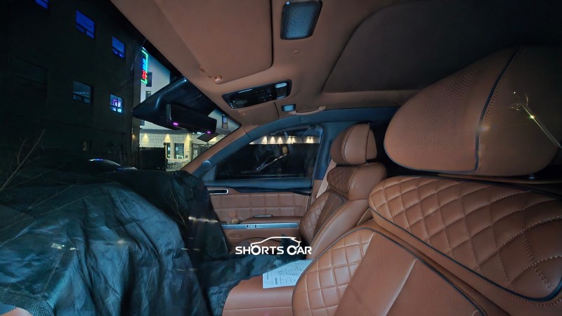 3열 6인승 실내 포착된 GV90