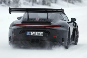 포르쉐 992.2 GT3 RS 포착… 이미 괴물인데 더 진화한다