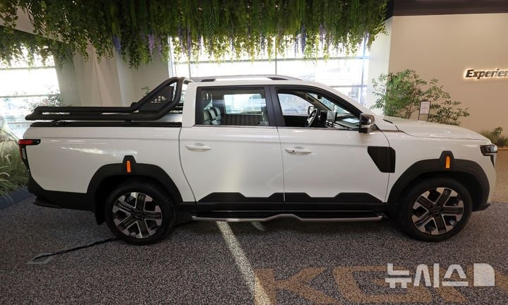 KGM 무쏘 Q300 실차 공개 사진 많음