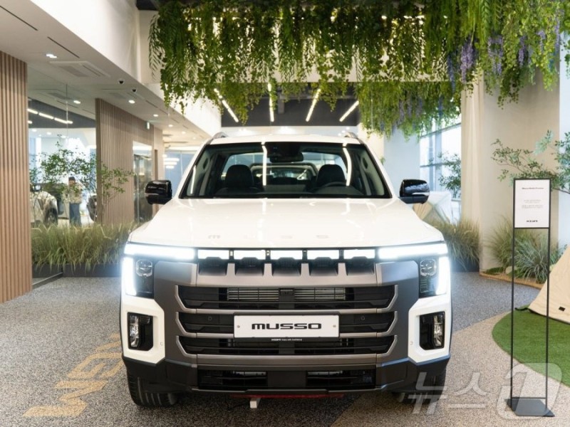 KGM 무쏘 Q300 실차 공개 사진 많음