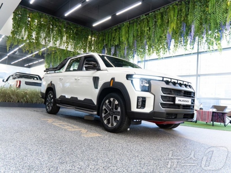 KGM 무쏘 Q300 실차 공개 사진 많음