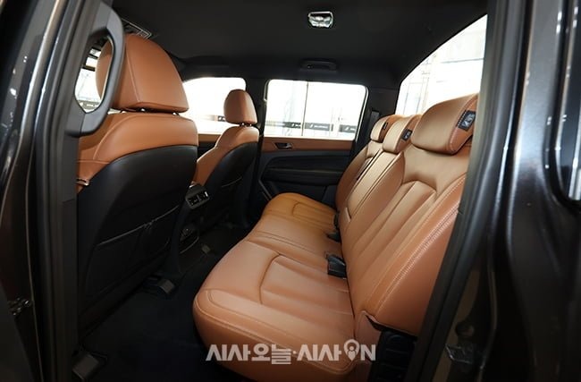 KGM 무쏘 Q300 실차 공개 사진 많음