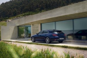 기본 사양 늘리고 가격은 묶었다…제네시스, 2026 G70 시리즈 전격 출시