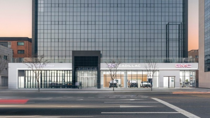 캐딜락-GMC 국내 첫 통합 전시장 개소