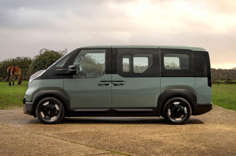 기아 PV5 영국 시승기 요약.. 평점 8/10