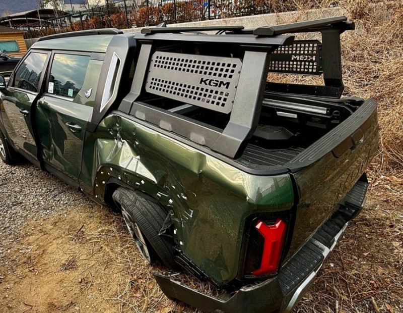 KGM 무쏘 EV, 기차 충돌에도 배터리 화재도 없어