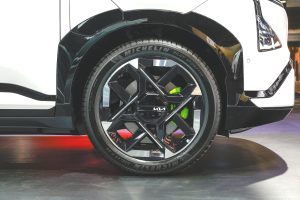 kia ev5 gt snow white pearl motorshow static hires 01 32