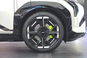 kia ev3 gt ivory silver matt motorshow static highres 03 11