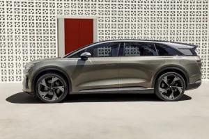 Lucid Gravity Touring SUV 10
