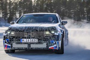 4모터·100kWh 배터리… BMW 전기 M3, 2027년 등장 예고 bmw m neue klasse 2026 erprobung 4 5