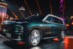 leapmotor d19 2 1 800x450 1 4