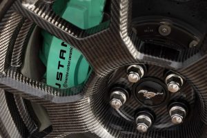 911 GT3 겨냥한 머스탱 등장, 815마력급 슈퍼차저 V8 장착한 포드의 새로운 무기