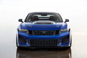 911 GT3 겨냥한 머스탱 등장, 815마력급 슈퍼차저 V8 장착한 포드의 새로운 무기