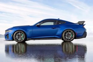 911 GT3 겨냥한 머스탱 등장, 815마력급 슈퍼차저 V8 장착한 포드의 새로운 무기