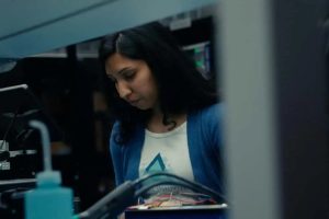 포드, 중국산 전기차에 맞불…4,300만원대 전기 픽업트럭으로