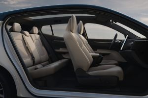 더 싸고 더 똑똑해졌다…볼보 2027년형 EX30 공개 imgi 97 Volvo EX30 EV more affordable 2 5