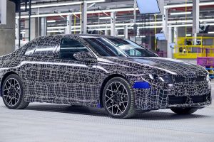 BMW i3 선행 양산 돌입… 테슬라 모델3 잡을 