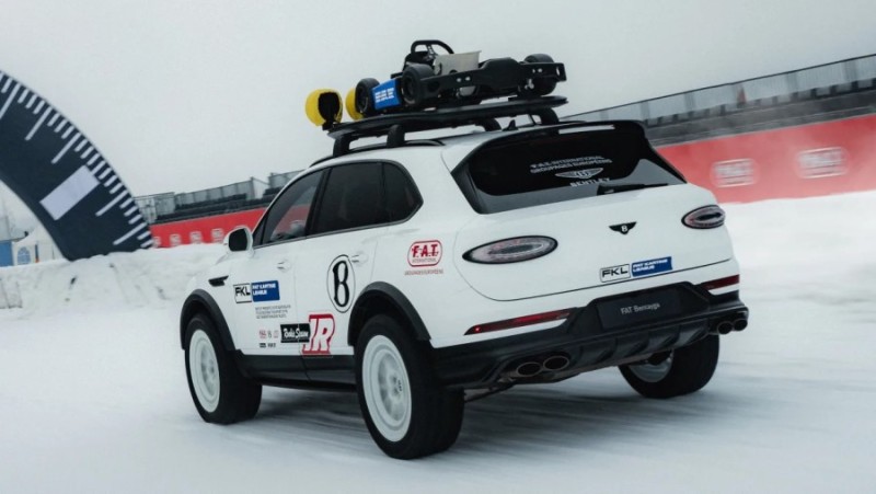 벤틀리 벤테이가 X 컨셉 공개